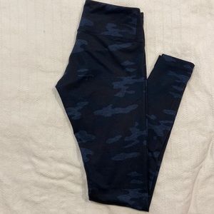 LuluLemon leggings. Navy. Size 6.